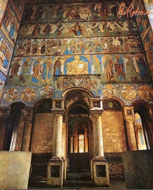 Ростов - Интерьер церкви Воскресения