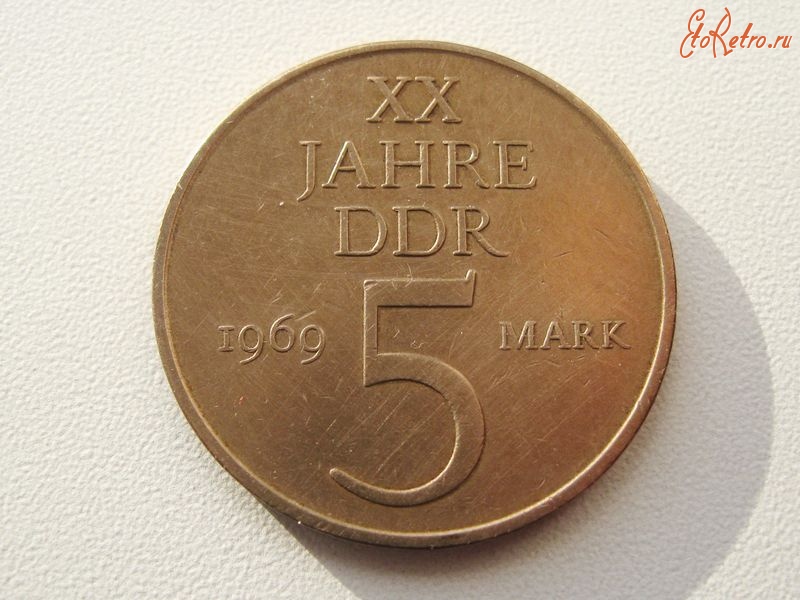 Германия - Памятная монета 20 лет ГДР.