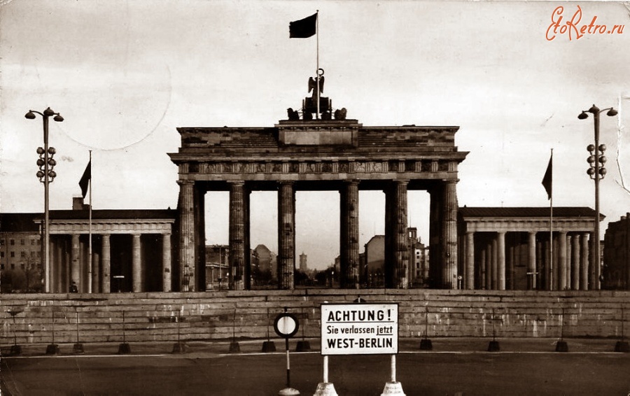 Берлин - Berlin, la Porte de Brandebourg Германия