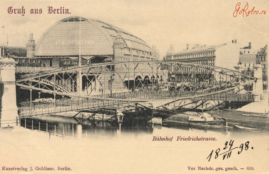 Берлин - Bahnhof Berlin Friedrichstra?e, davor der Schl?tersteg. Германия , Берлин