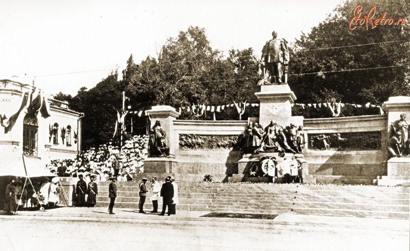 Киев - Открытие памятника Александру II на Царской площади.