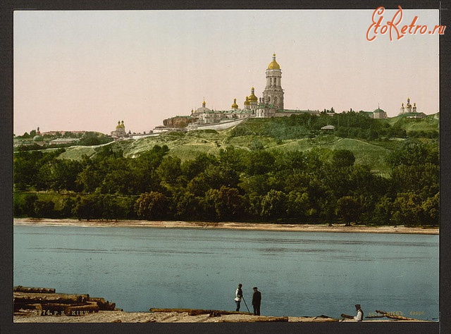 Киев - Киево-Печерская лавра, вид с левого берега Днепра.