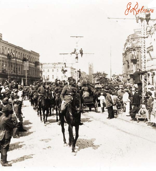 Киев - Київ. Польські  війська на Хрещатику. 1920 рік.