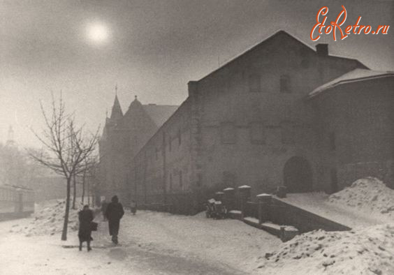 Львов - Міський арсенал у Львові, зима 1941 року.  Фото Сергія Шиманського.