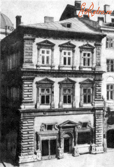Львов - Львів.  Палац Бандінеллі в якій  знаходилась перша в Україні міська пошта європейського зразка, відкрита у 1629 р.