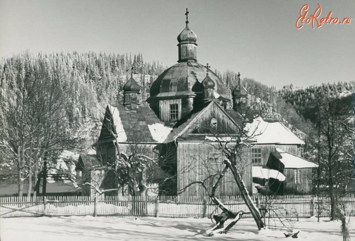 Надворная - с.Пасічна (Надвірнянський р-н). Стара церква.