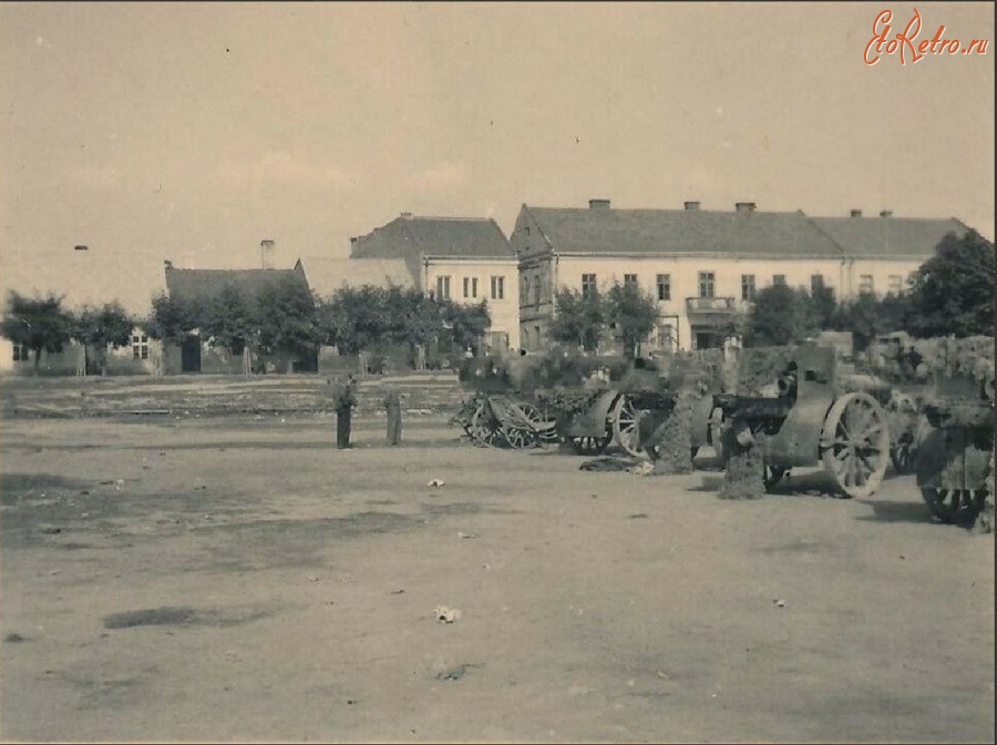 Самбор - Самбор Немецкая артиллерия на площади