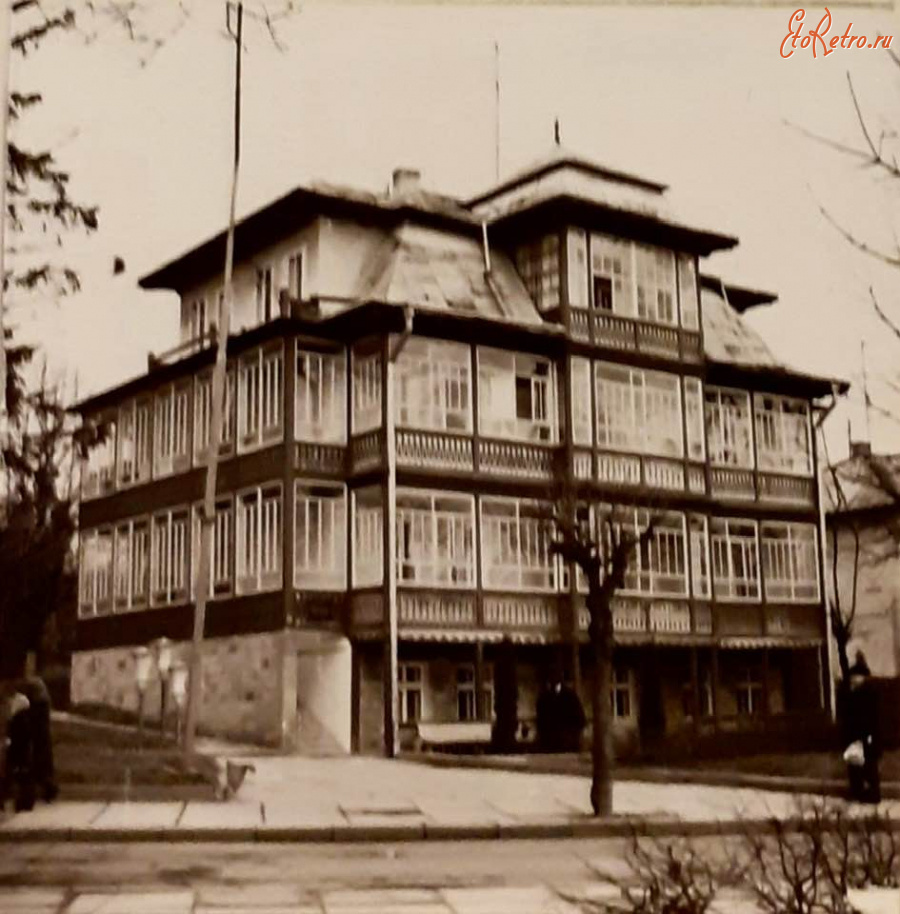 Трускавец - Трускавець. В приміщенні вілли знаходились офіси міськвиконнкому та ЗАГС з 1956 по 1970-ті роки.