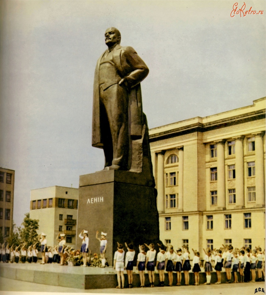 Черкасcы - Памятник Ленину в Черкассах