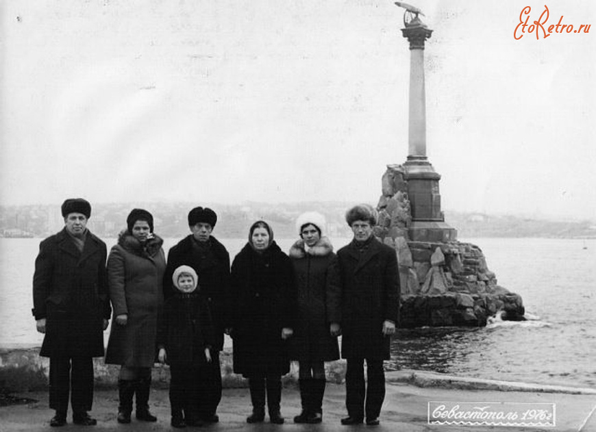 Севастополь - Памятник затопленным кораблям.