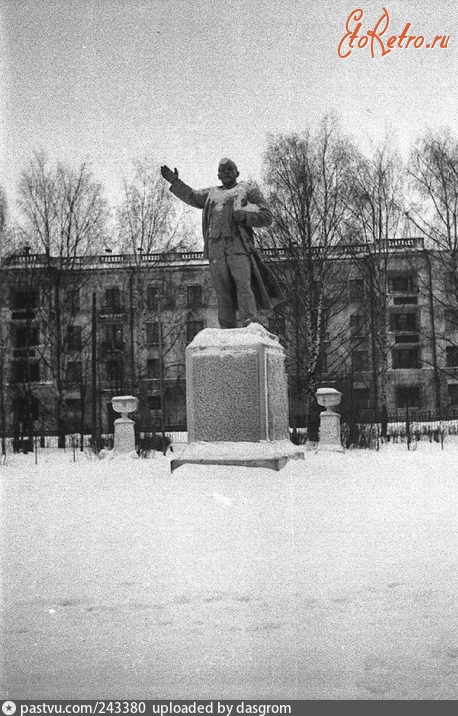 Вологда - Памятник Ленину в Кировском сквере