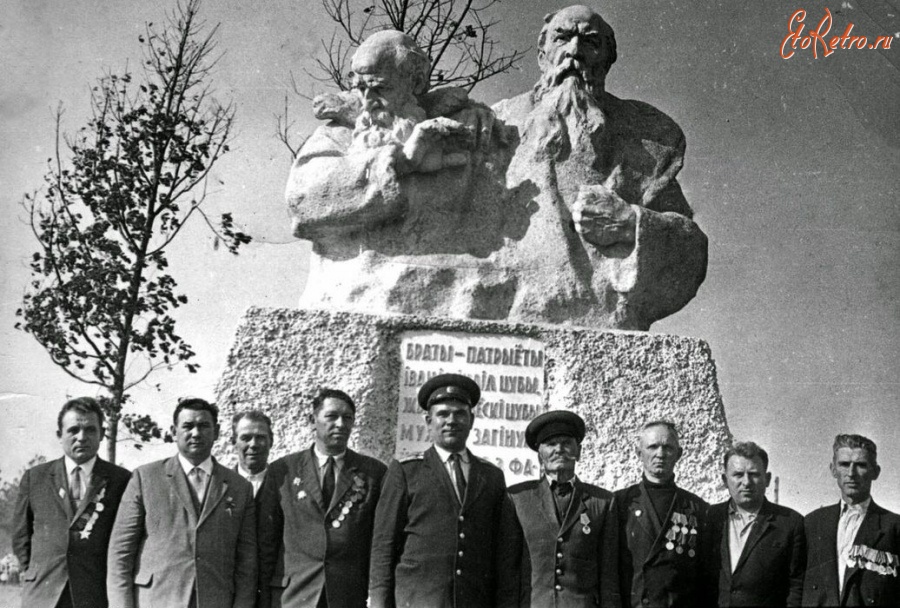 Солигорск - Памятник героям братьям Ивану и Михаилу Цубам