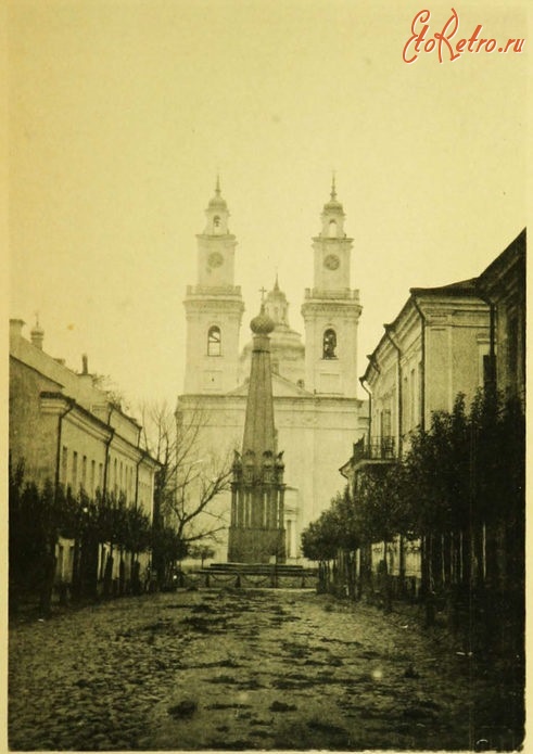 Полоцк - Николаевский собор и памятник событиям войны 1812 года
