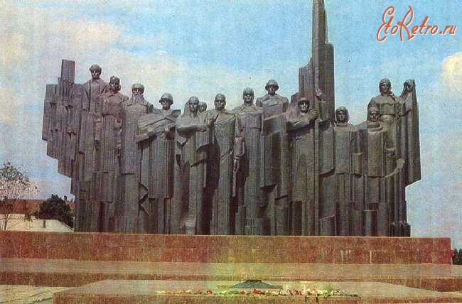 Воронеж - Памятник-монумент на площади Победы