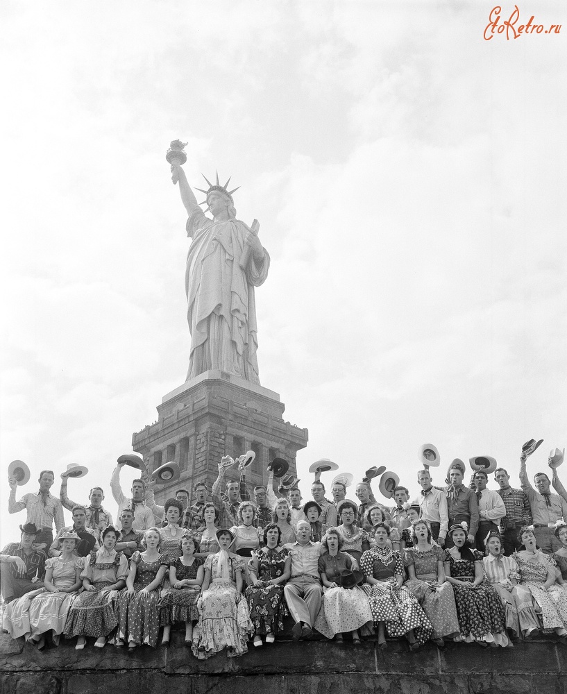 Нью-Йорк - The Statue of Liberty США,  Нью-Йорк (штат),  Нью-Йорк,  Манхеттен