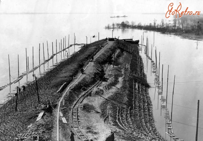 Саратов - Дамба во время строительства Саратовского железнодорожного моста