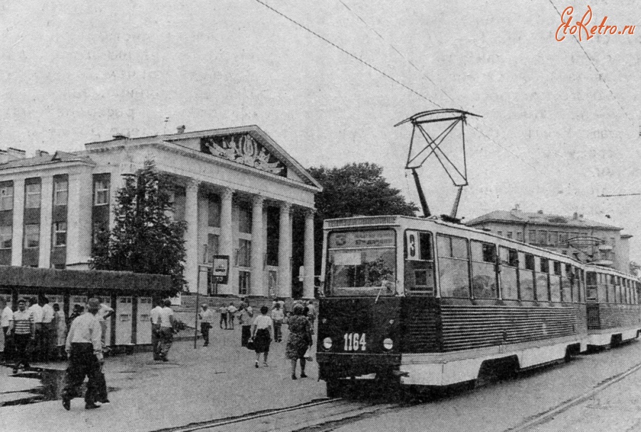 Саратов - Трамвай маршрута №3 на площади Ленина