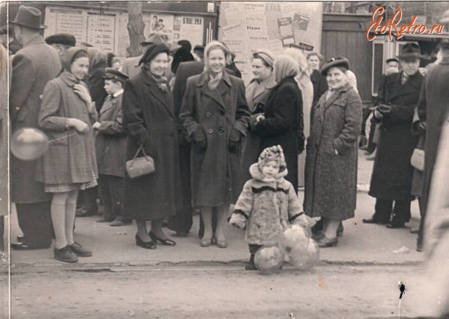 Саратов - На улице Чапаева 1 мая 1960 г.