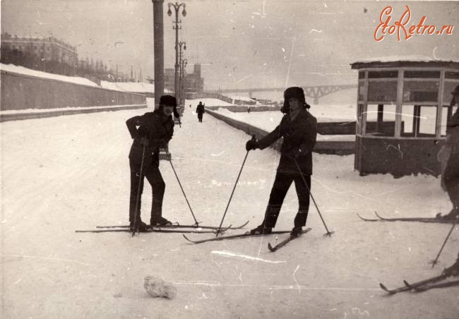 Саратов - Лыжники на Набережной Космонавтов