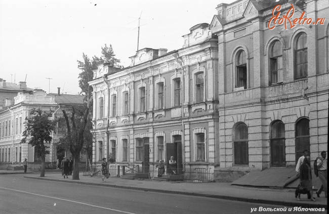 Саратов - Угол улицы Братиславской и Яблочкова