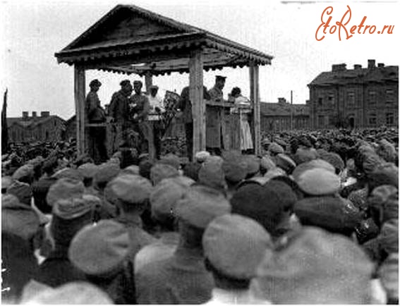 Саратов - М.И.Калинин выступает на митинге на пехотно-пулеметных командных курсах