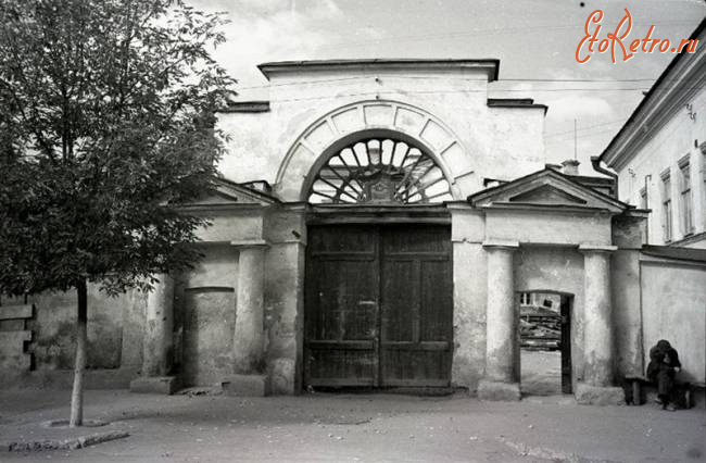 Саратов - Ворота дома на улице Чернышевского,209
