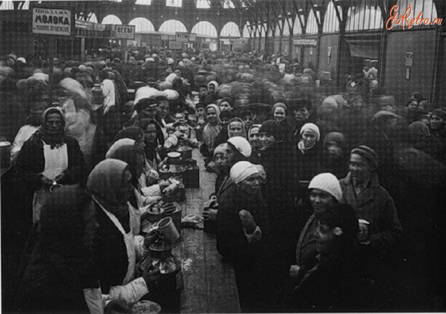 Старые магазины, рестораны и другие учреждения - Молочный павильон на Кузнечном рынке. 1934 год: