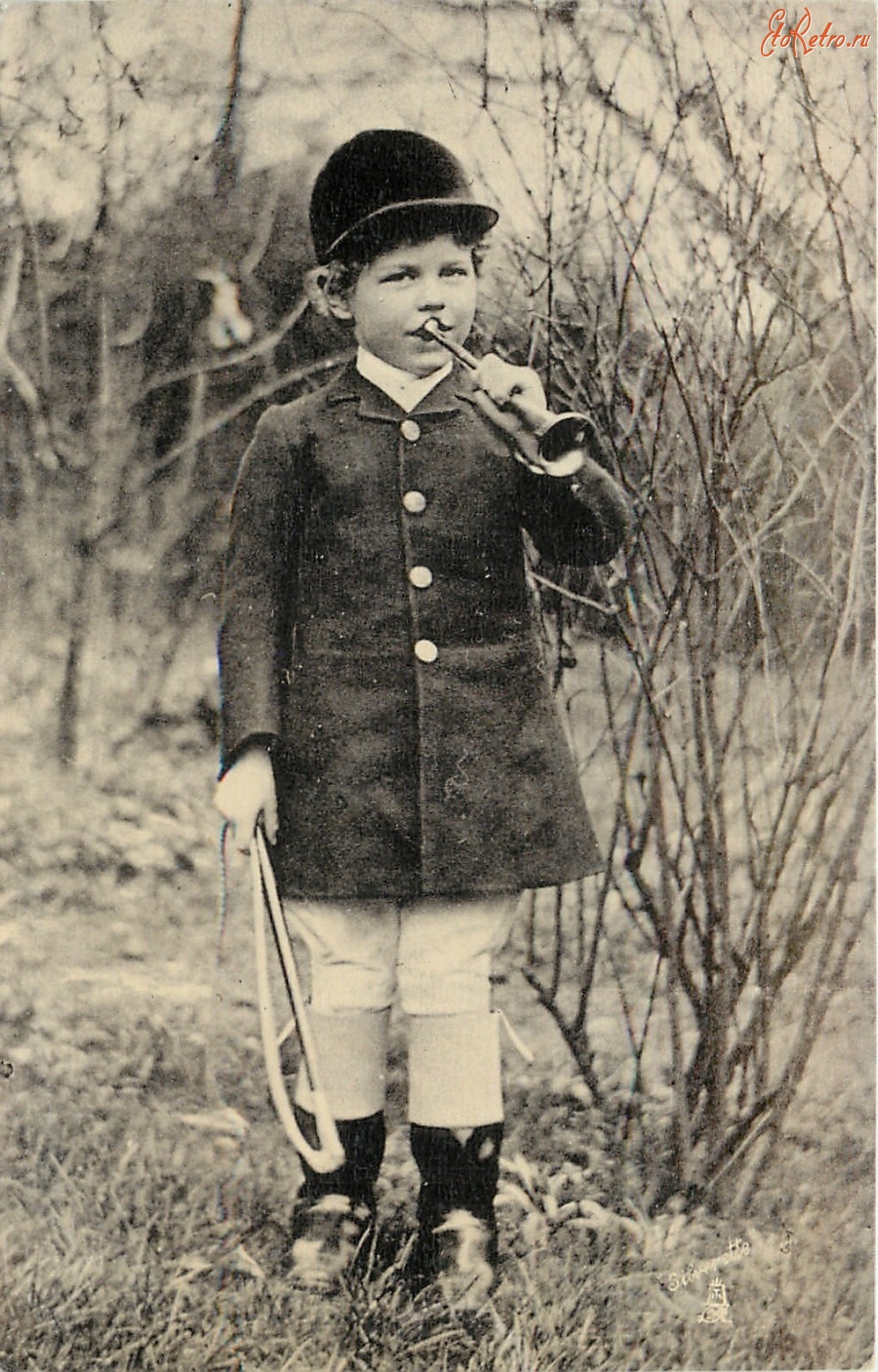Ретро открытки - Мальчик в охотничьем костюме