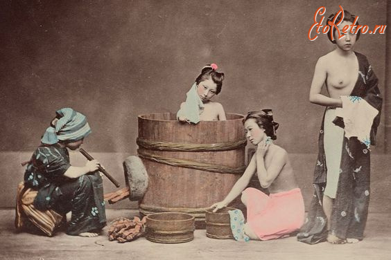 Ретро открытки - Японія.  Жінки миються.