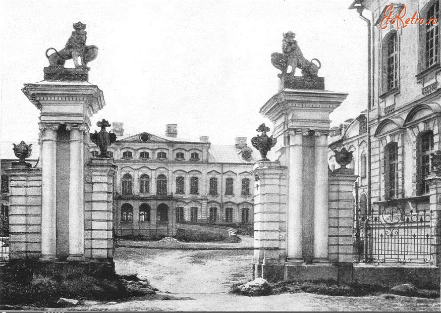 Латвия - Дворец Э. Бирона в Рундале. Главный фасад