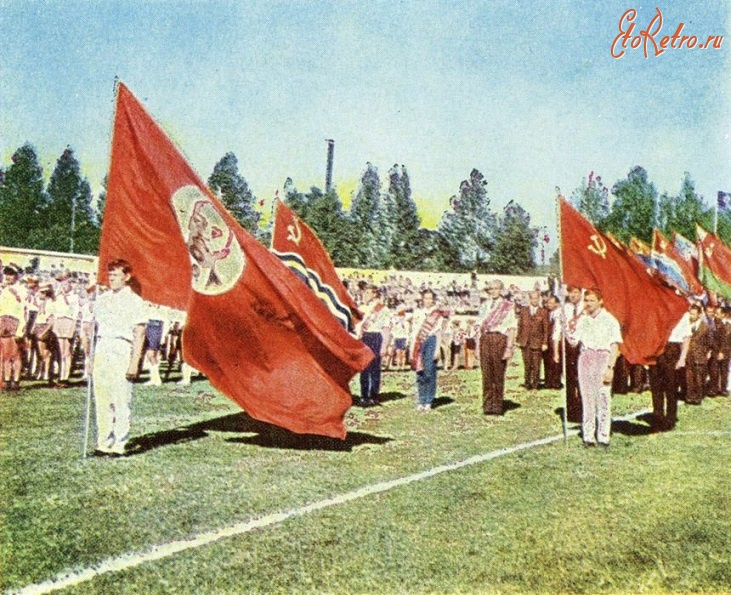Латвия - Спортивный праздник на стадионе
