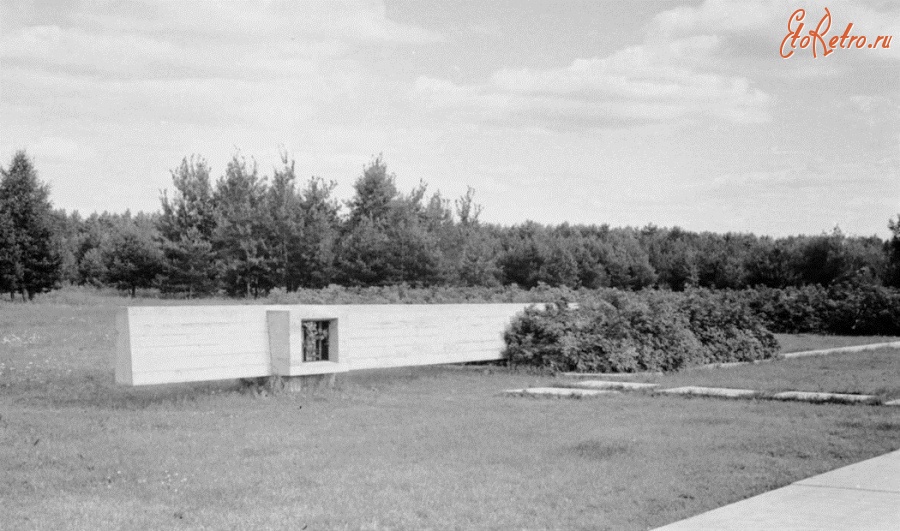 Латвия - Мемориал «Саласпилс». Место одного из лагерных бараков