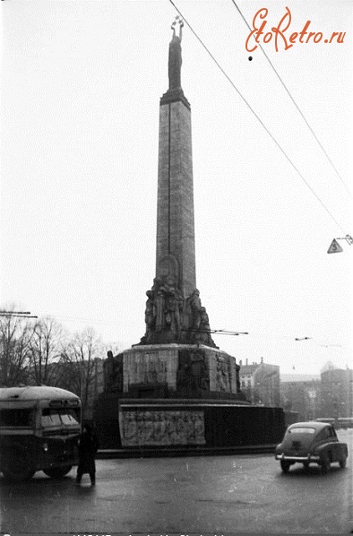 Рига - Памятник Свободы и Отечества