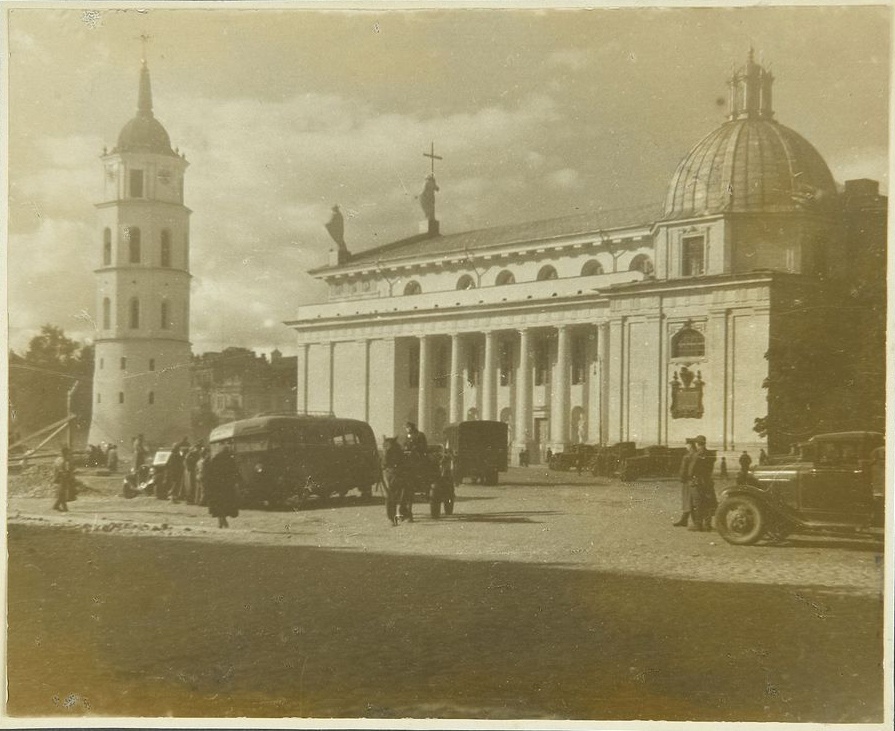 Вильнюс - Кафедральная  площадь