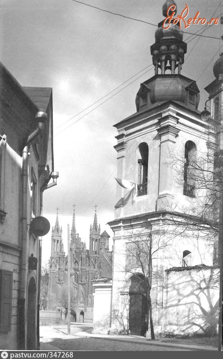 Вильнюс - Вид на колокольню св. Михаила