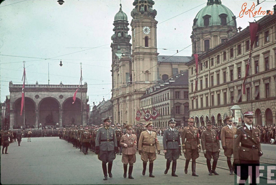 Мюнхен - Май 1942 г., Мюнхен