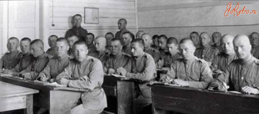 Каунас - Курсанты Каунасского военного училища на занятиях. 1925 г.