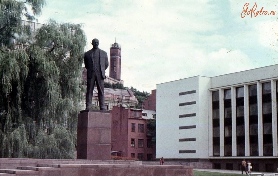 Каунас - Памятник Ленину
