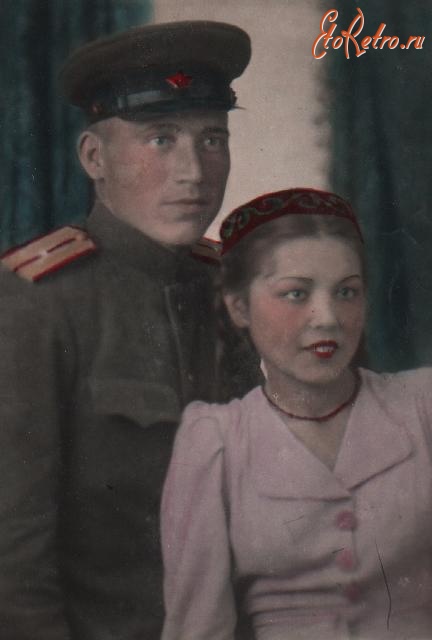 Солдаты и офицеры Советской армии - Танкист с невестой