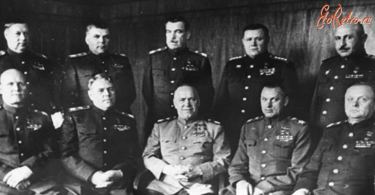 Солдаты и офицеры Советской армии - Командующие фронтами на заключительном этапе Великой Отечественной войны.