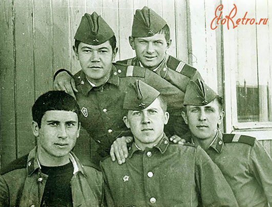 Солдаты и офицеры Советской армии - 1971г   . вч 12651