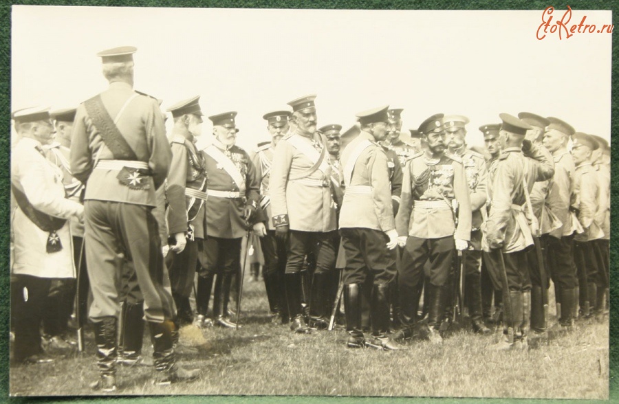Ретро знаменитости - Император Николай II с офицерами свиты на манёврах
