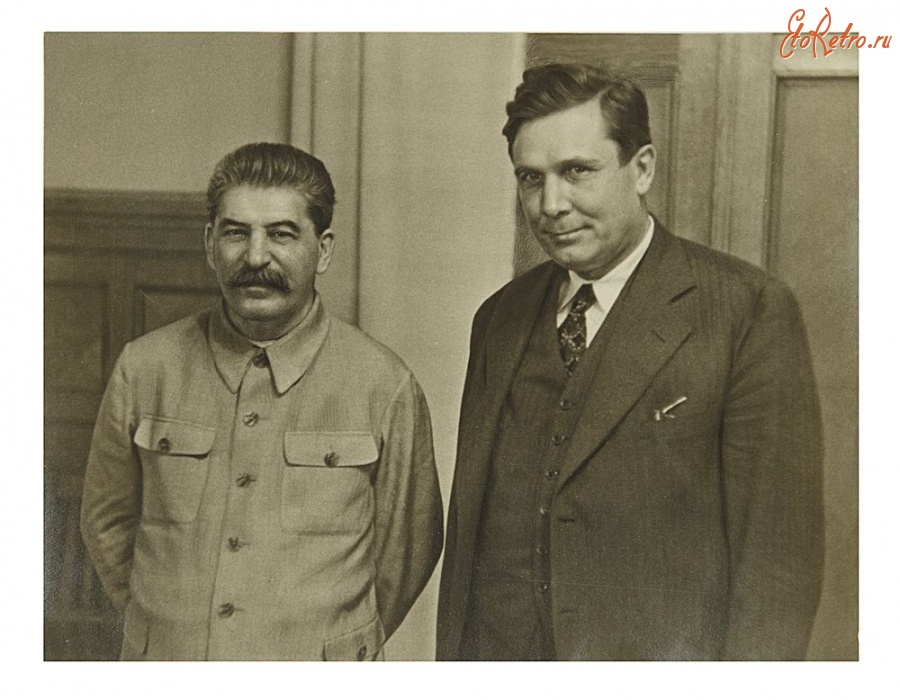Ретро знаменитости - Фото Генерального секретаря ЦК ВКП(б) И. В. Сталина с личным представителем президента США Уэнделлом Уилки.