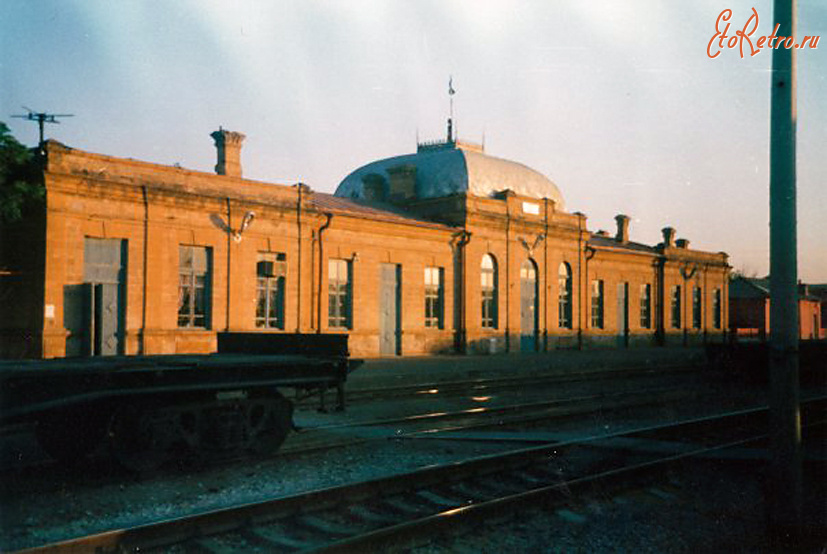 Туркменистан - Кушка. Вокзал со стороны перрона.