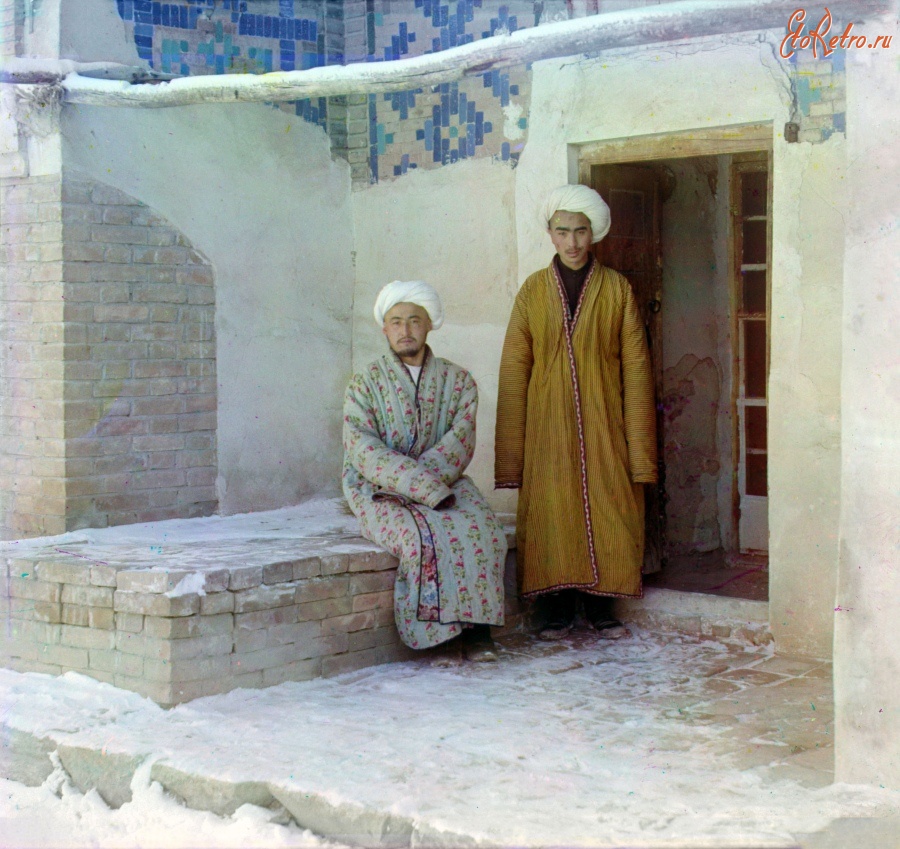 Узбекистан - Самарканд. Студенты, 1907