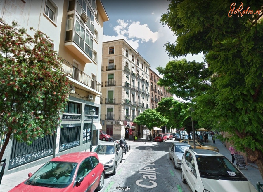 Мадрид - Улица Аве Мария пересечение с улицей Сан-Симон, 2017