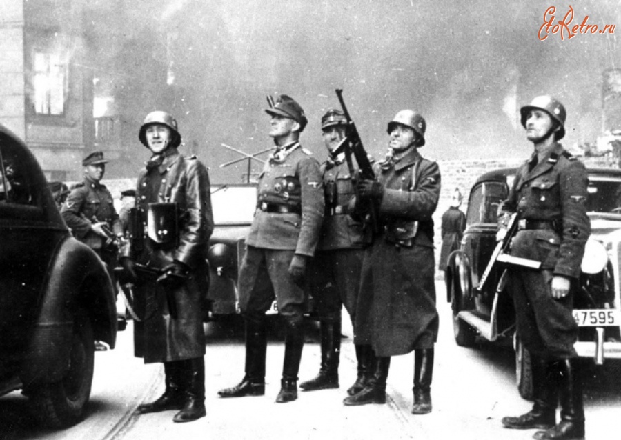 Варшава - Руководитель операции по подавлению восстания в Варшавском гетто Юрген Штроп