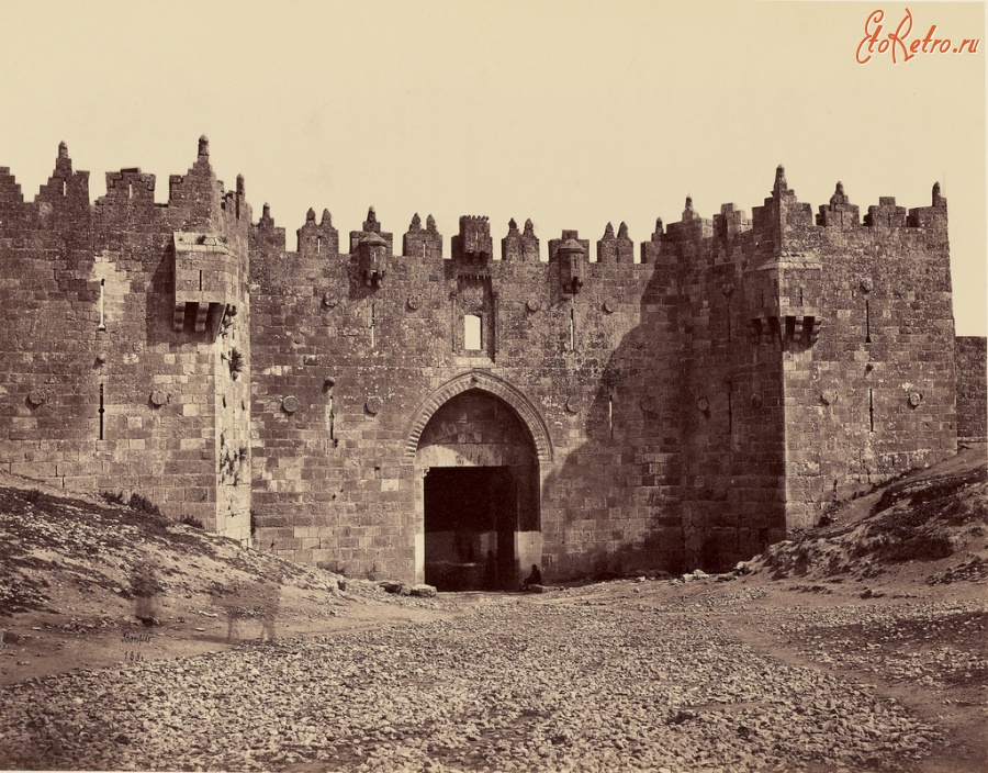 Израиль - Дамасские ворота в городской стене Иерусалима. Городская стена. Городские стены