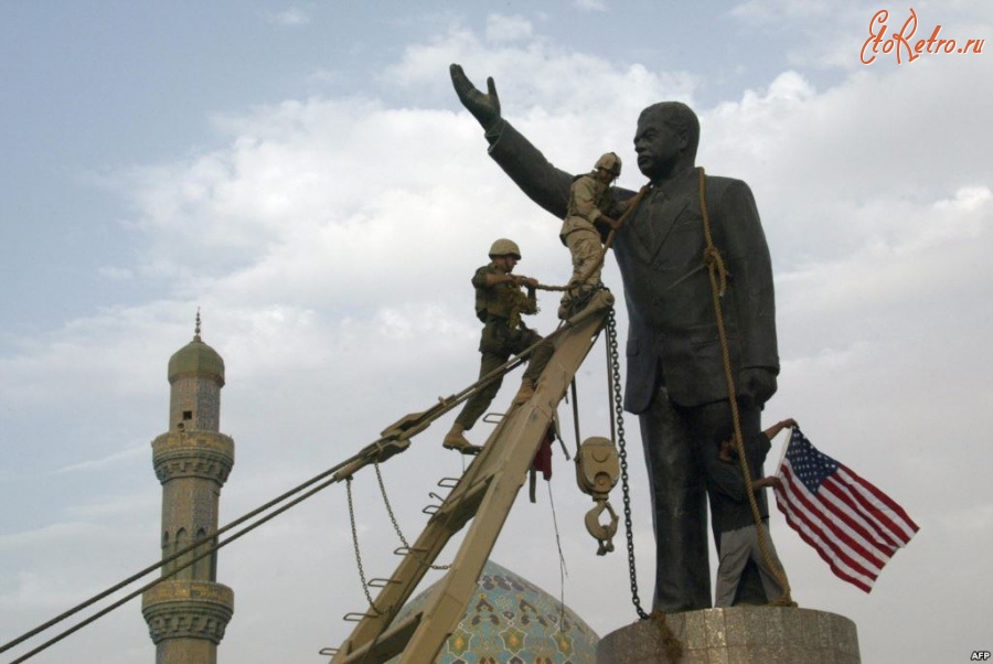 Ирак - Снос памятника Саддаму Хусейну в Багдаде.