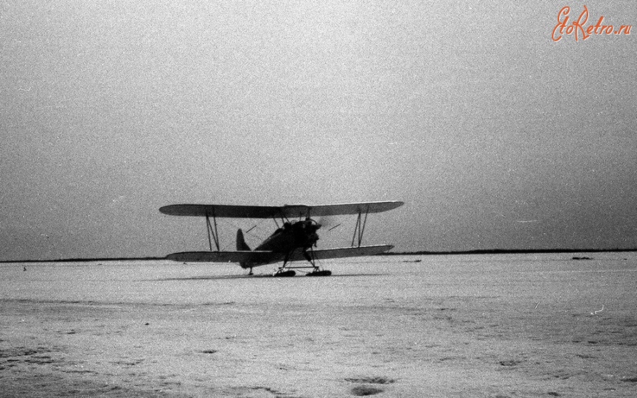 Авиация - Один из аэродромов Алсиба. Привезли почту и кинофильмы. 1942-1945
